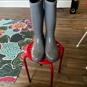 Size 11 brand new Ugg rain boots